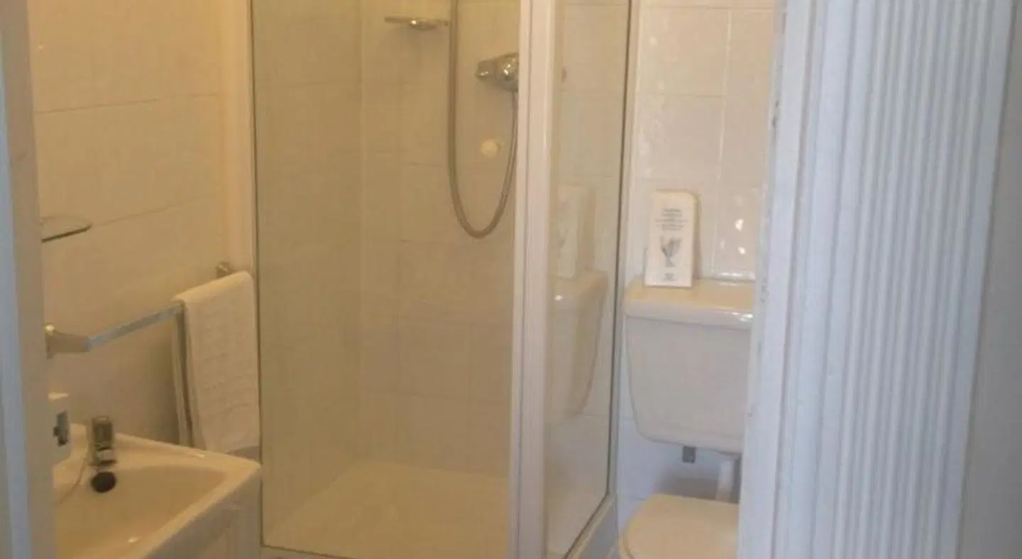 Arcadia Guest House Badezimmer