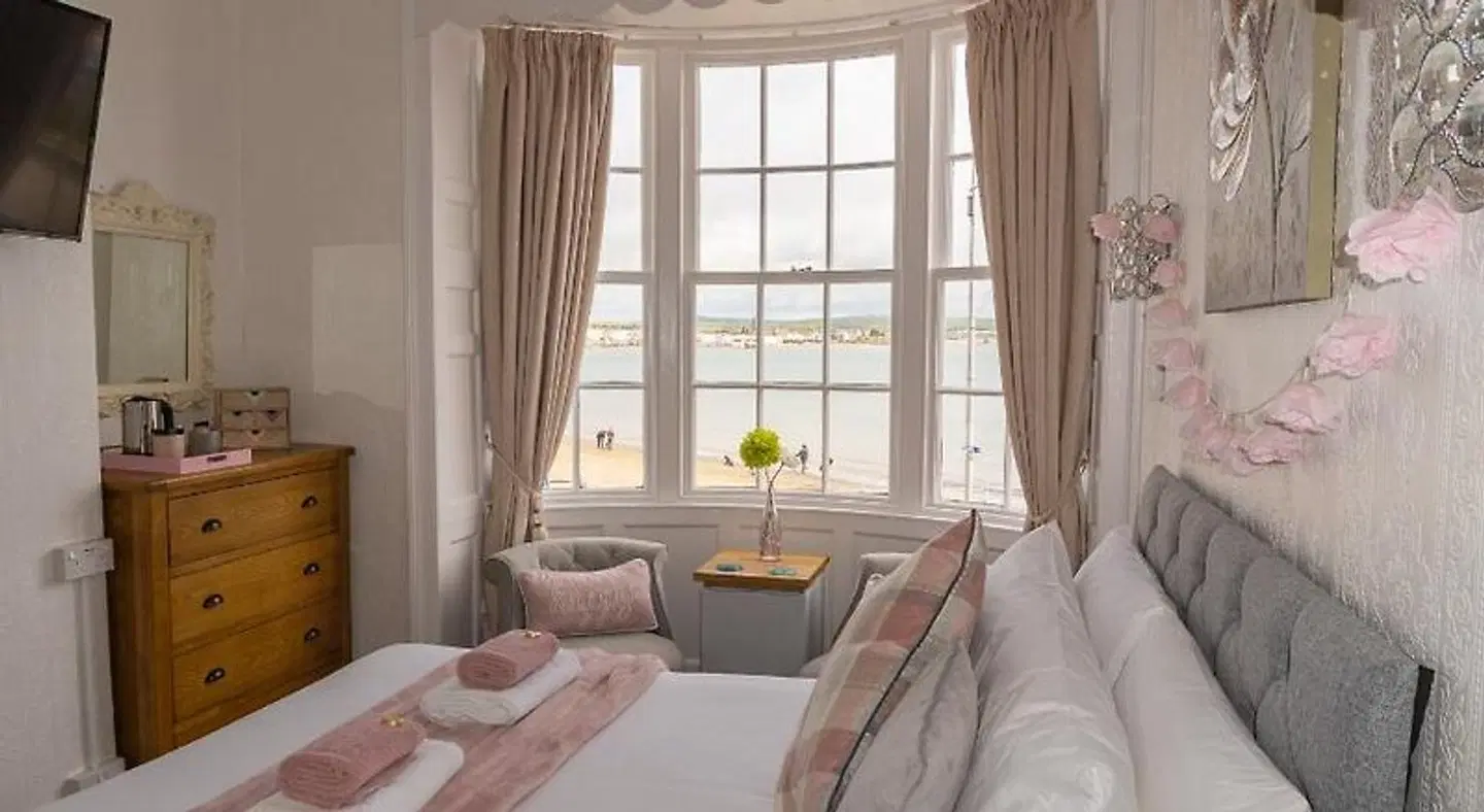 Seacrest Guest House ROOM_EXAMPLE