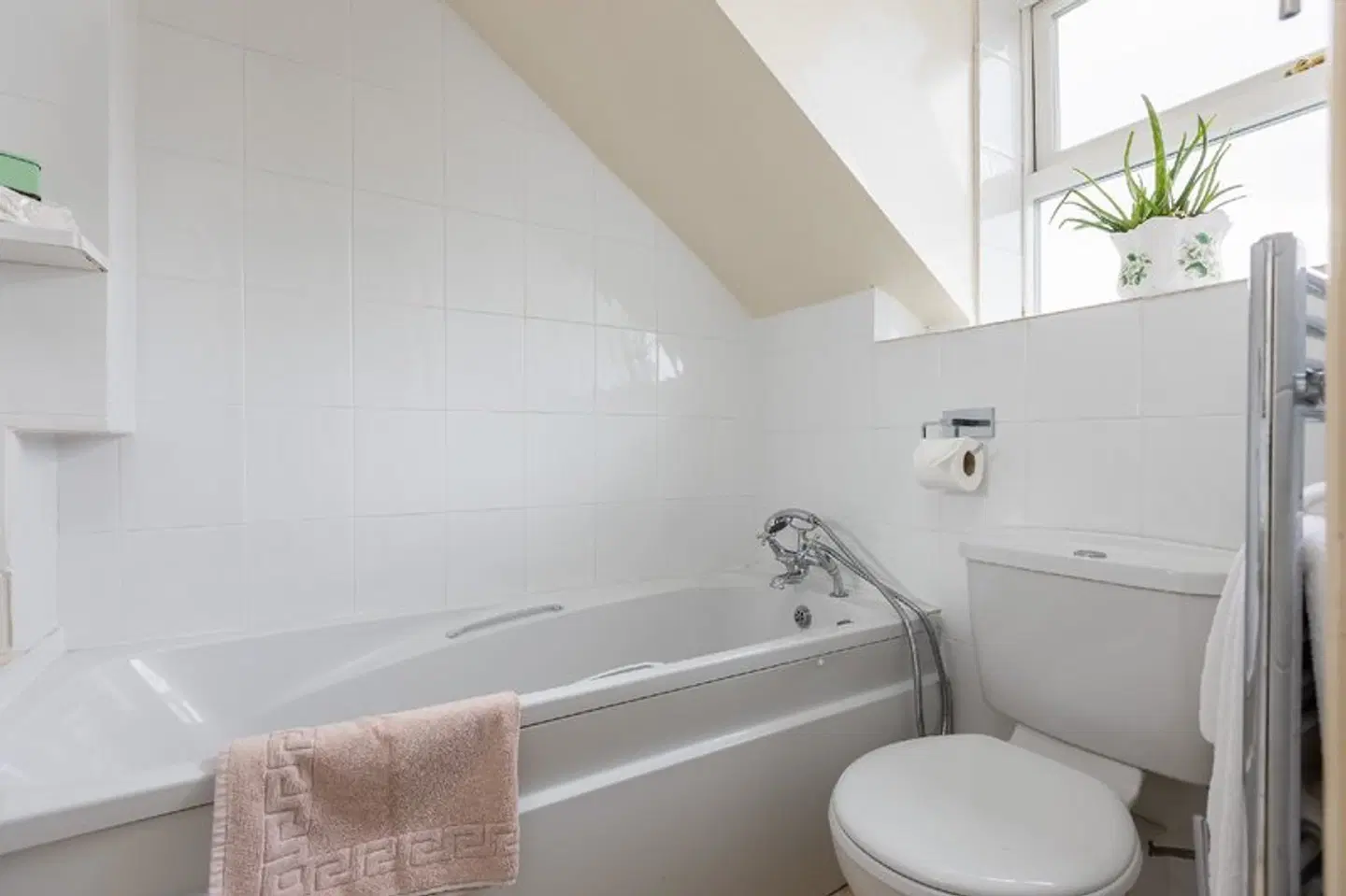 Crossways Rooms & Breakfast Badezimmer