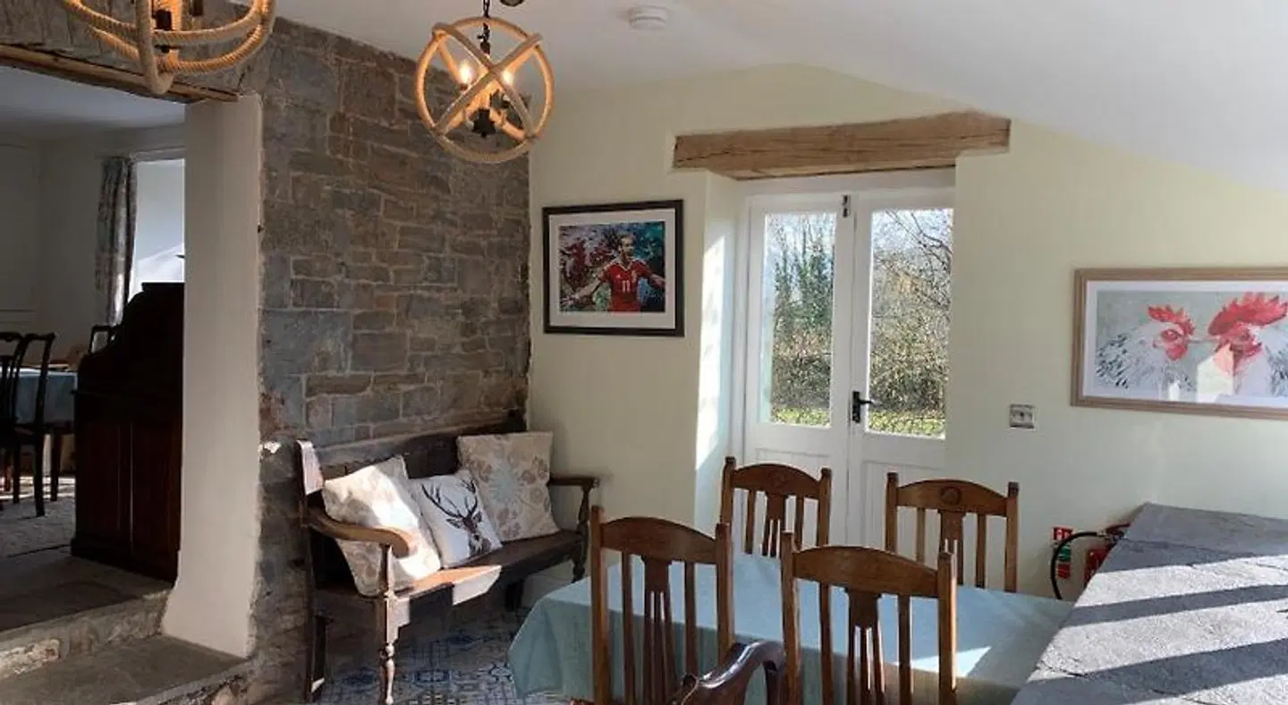 Pontyclerc Farm House Bed and Breakfast Restaurant