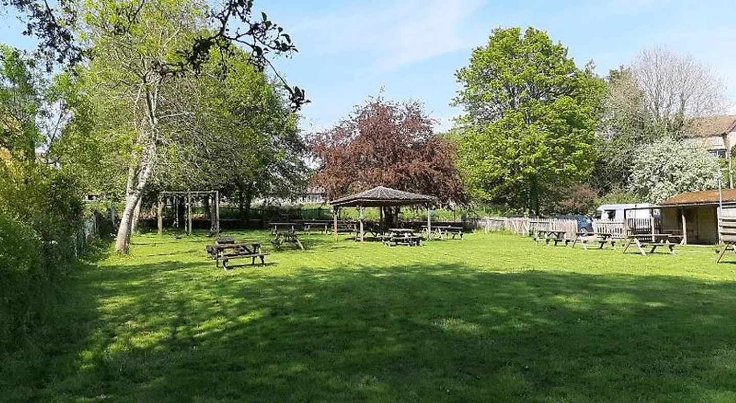 The Pear Tree Inn Garten