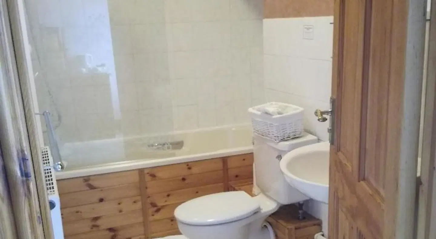 Ty Newydd Bed and Breakfast Badezimmer