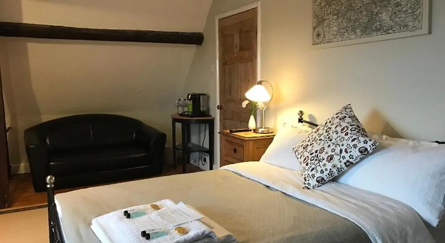 The Hollies ROOM_EXAMPLE