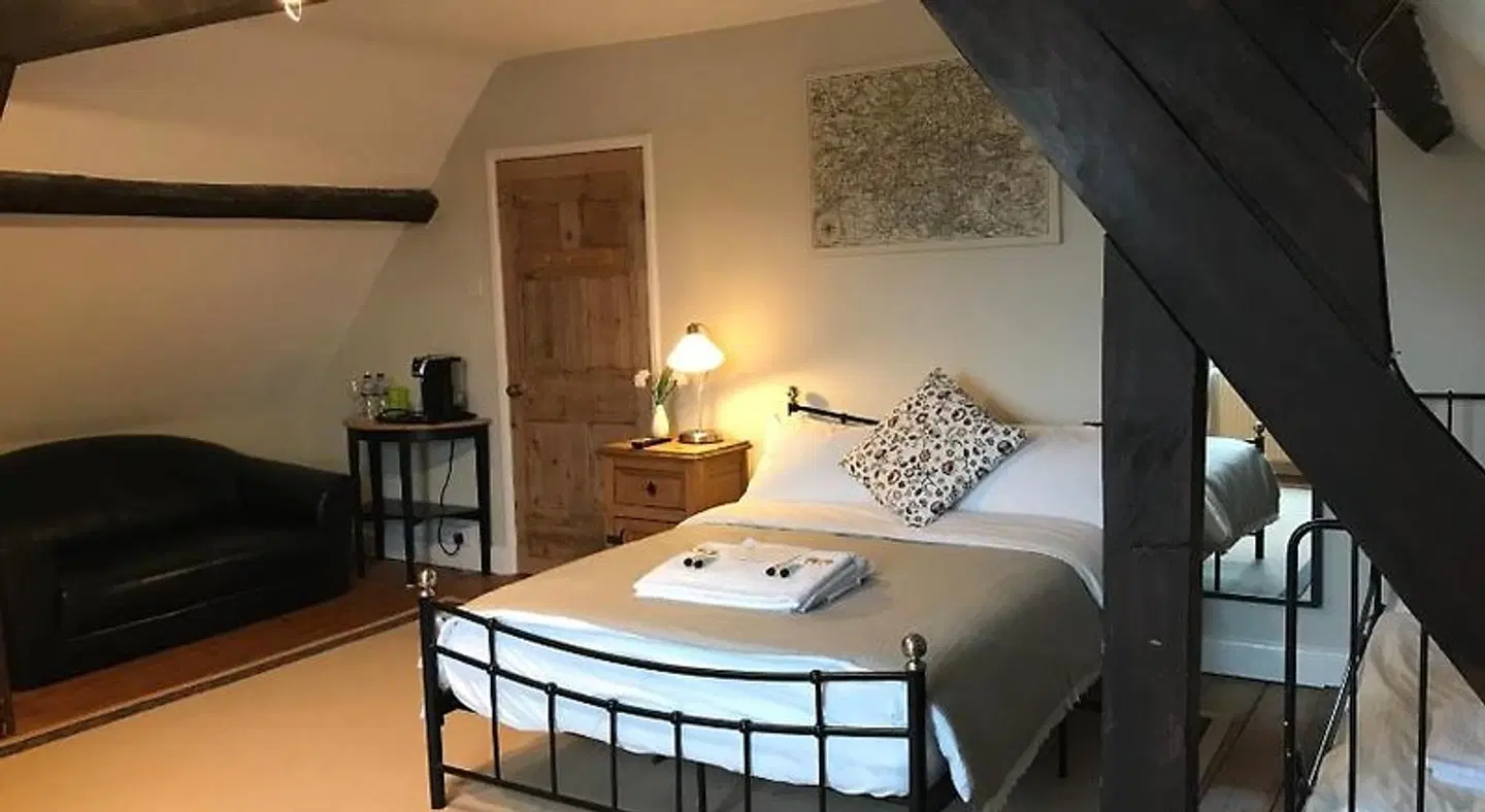 The Hollies ROOM_EXAMPLE