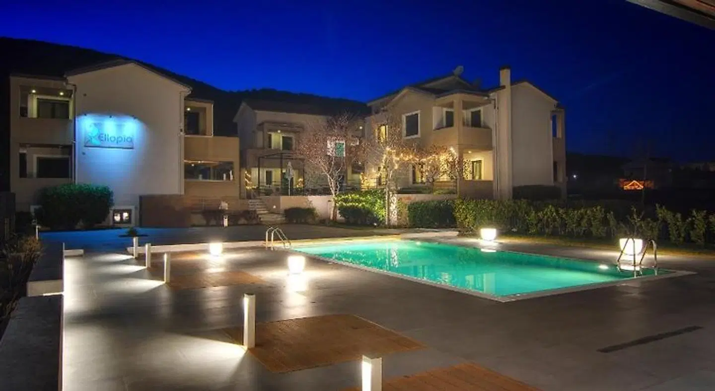 Ellopia Point Boutique EXTERIOR