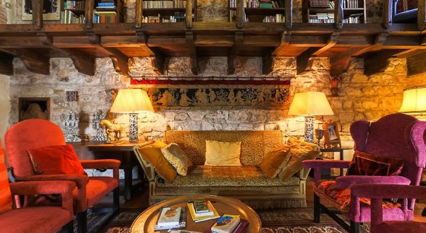 Torre de Maneys Restaurant