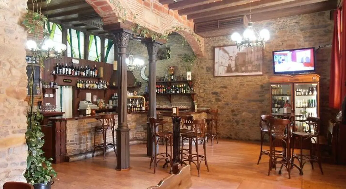 Hostal Virgen de la Encina Bar