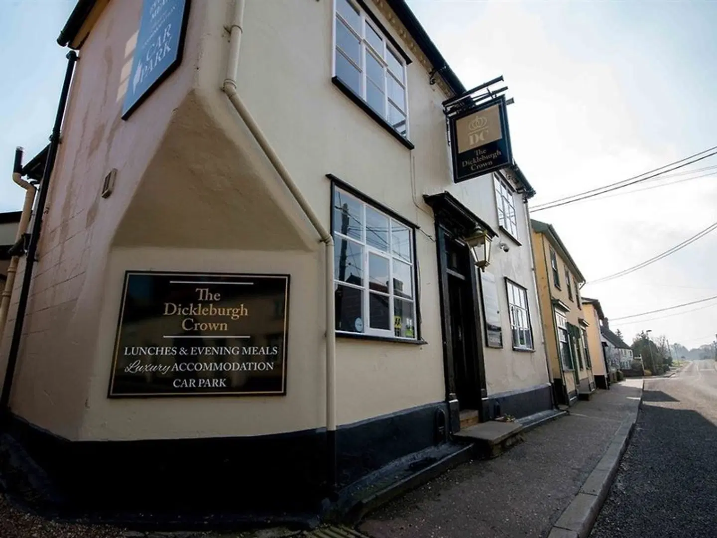 Dickleburgh Crown EXTERIOR