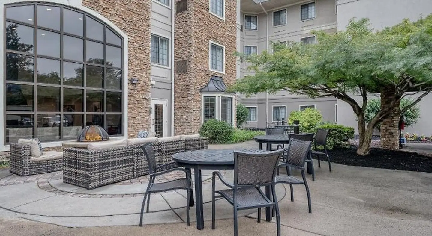 Staybridge Suites Allentown Bethlehem Airport by IHG Terrasse