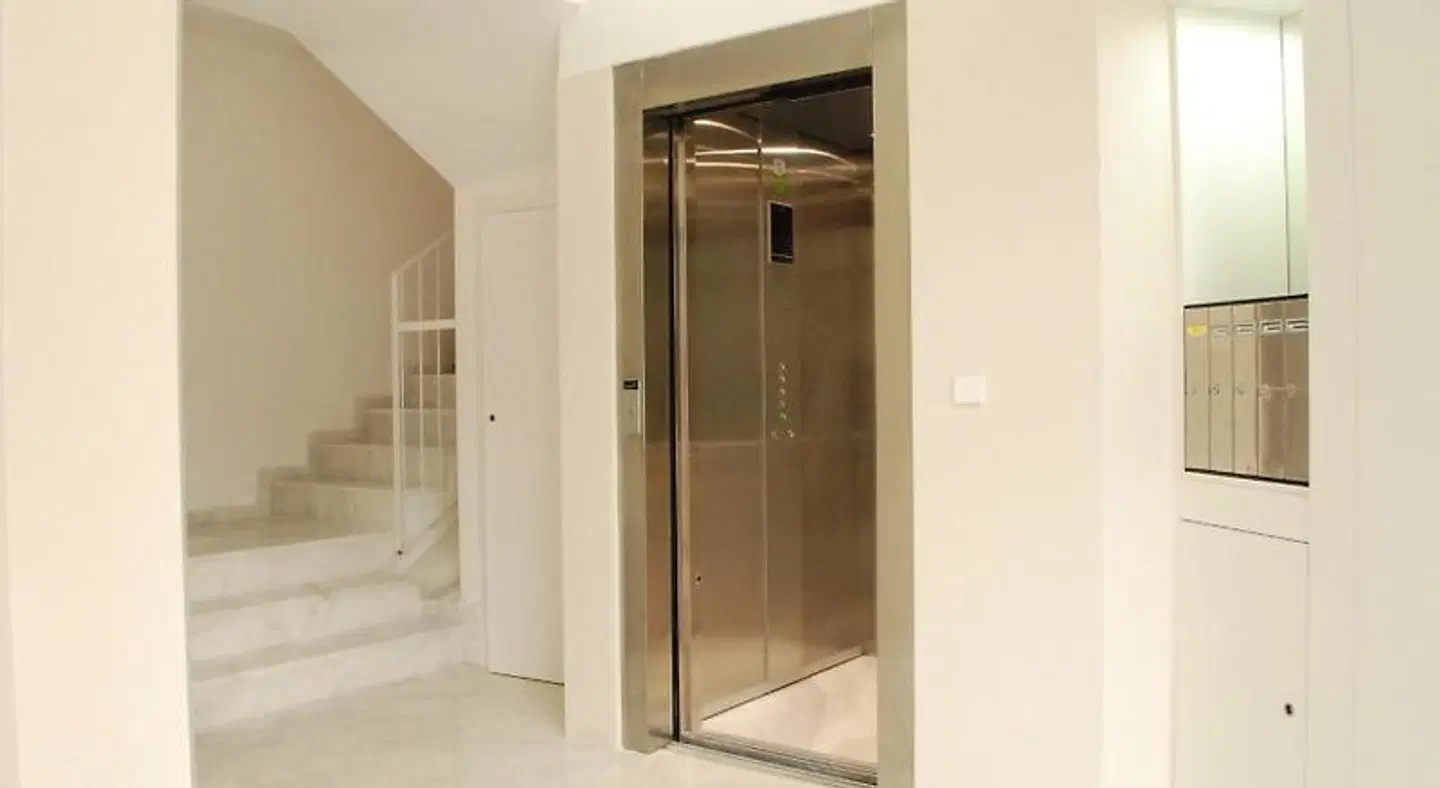Puerta de Serranos Badezimmer