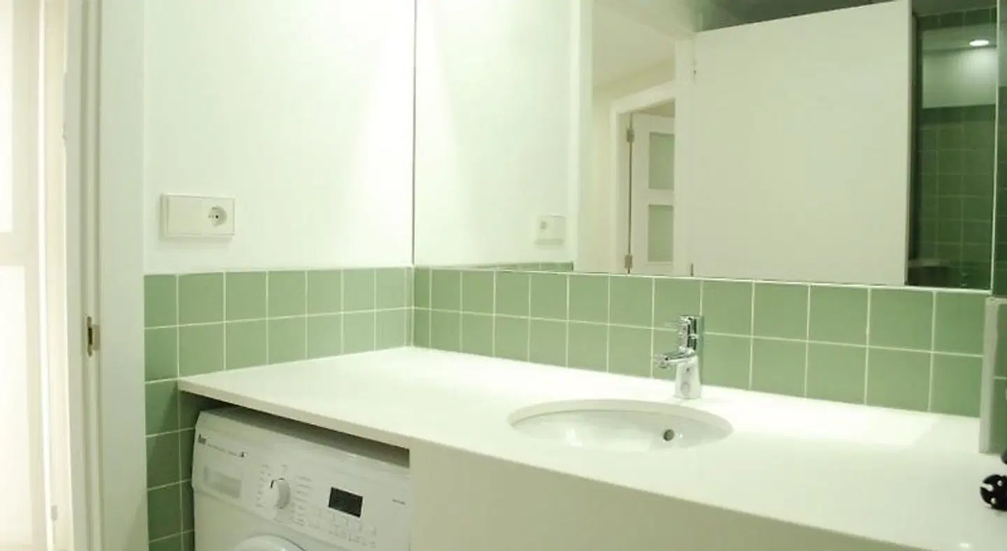 Puerta de Serranos Badezimmer