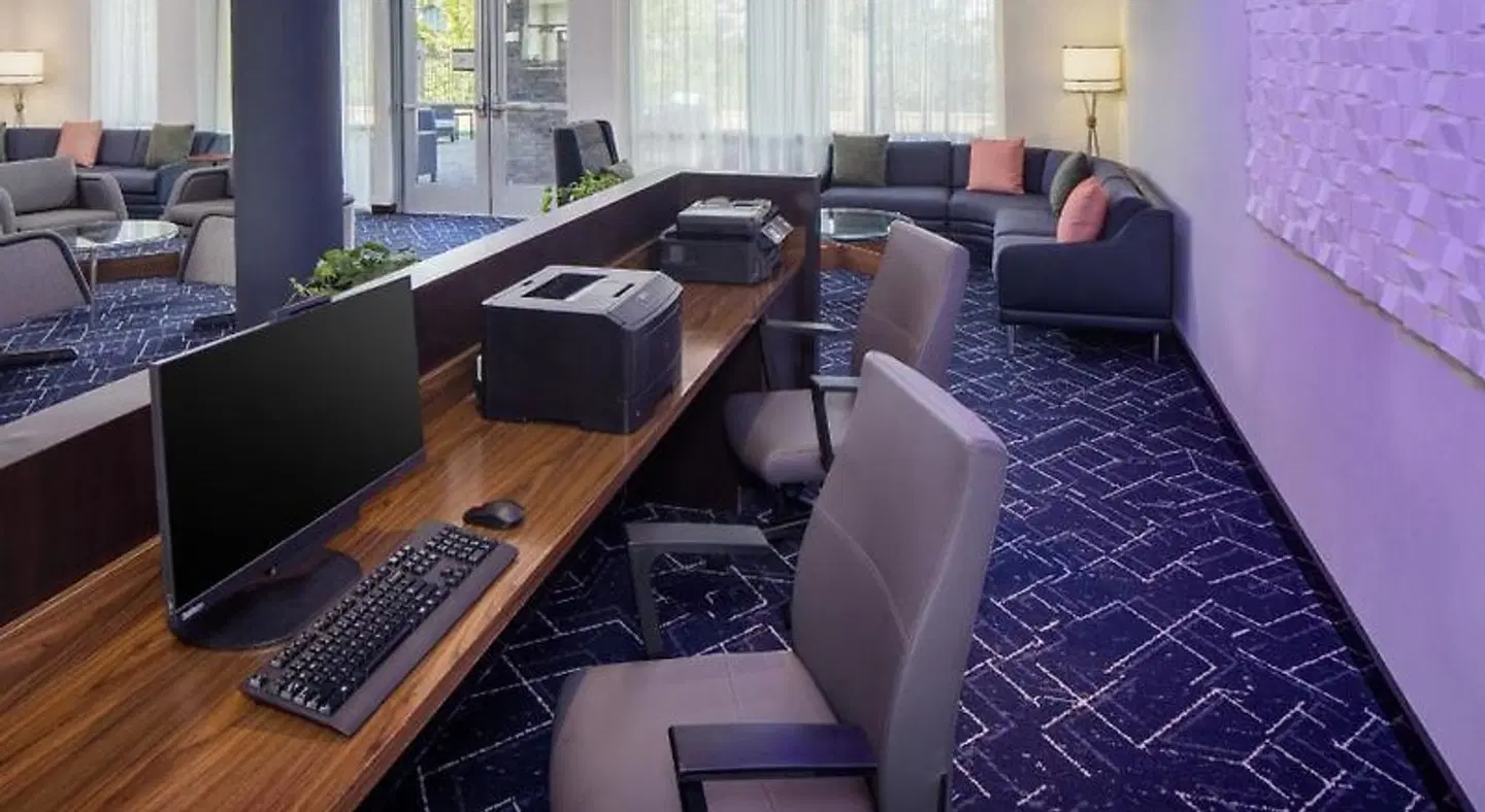 Courtyard by Marriott Charleston Bar