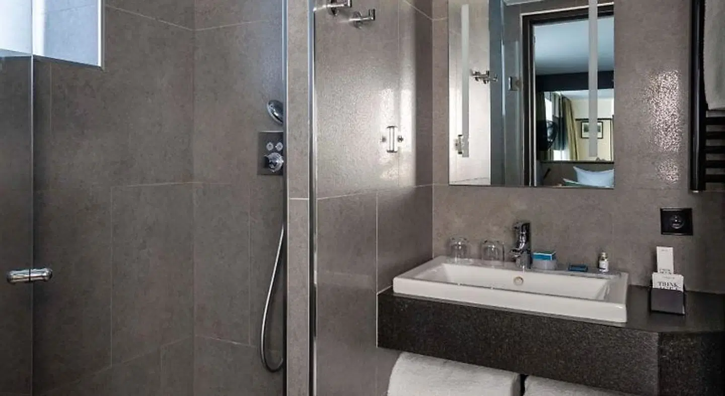 Hôtel Opéra Liège Badezimmer