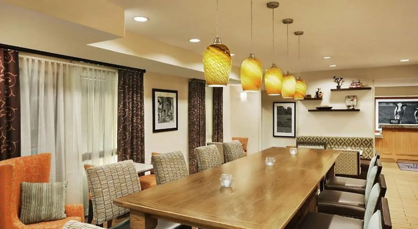 Hampton Inn Shawnee LOUNGE_LOBBY