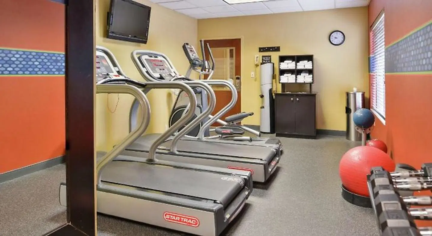 Hampton Inn Greensboro-East SPORTS_AND_LEISURE