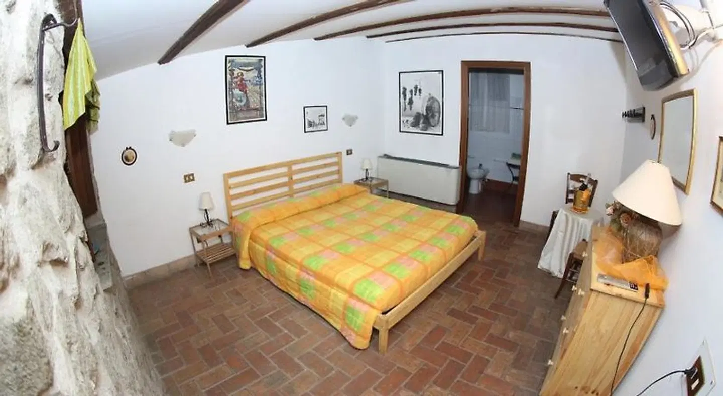 Agriturismo Monte Due Torri ROOM_EXAMPLE