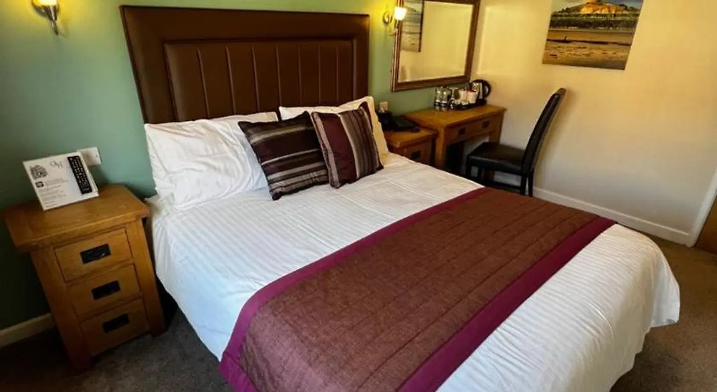Queenswood ROOM_EXAMPLE