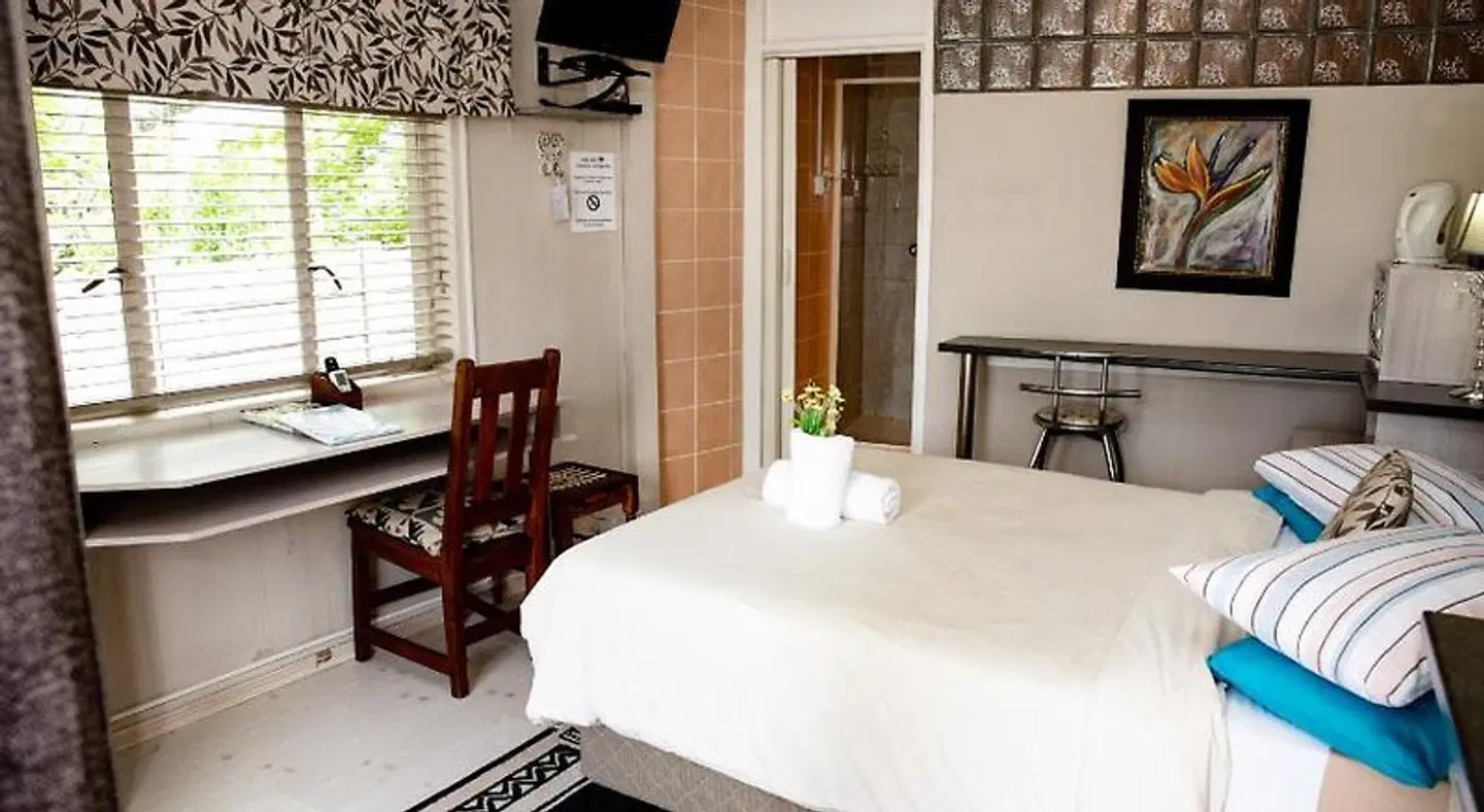 Woodpecker Guesthouse ROOM_EXAMPLE