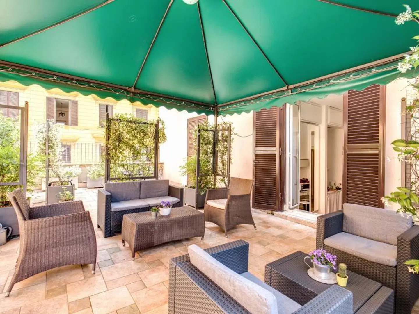 Roman Terrace HEALTH_BEAUTY
