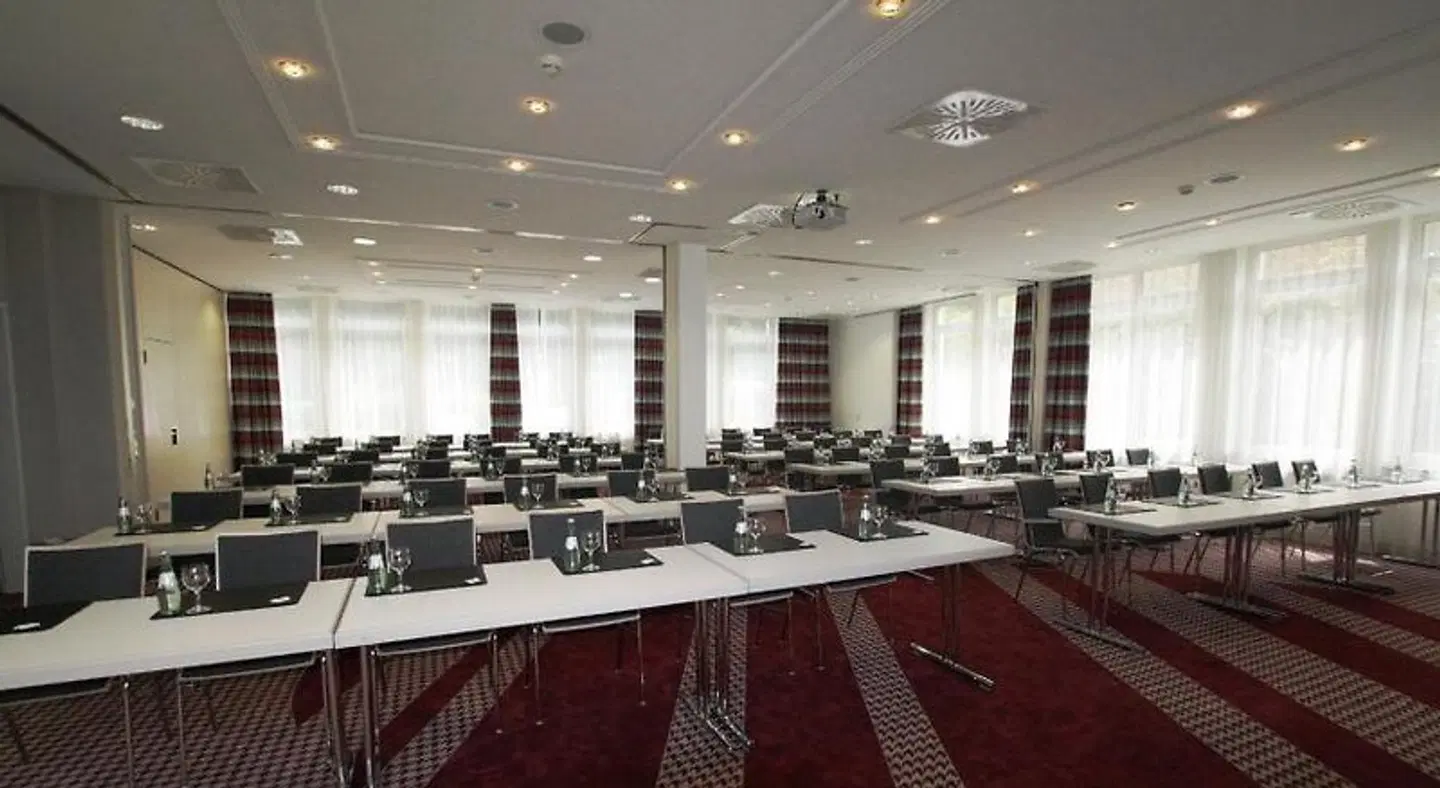 Holiday Inn Frankfurt Neu-Isenburg Konferenz