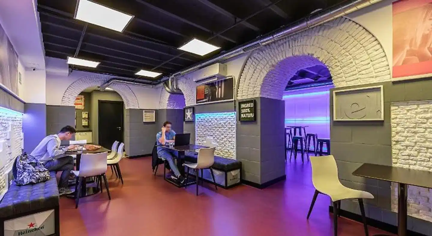 Art Seven Hostel Capsules Lobby