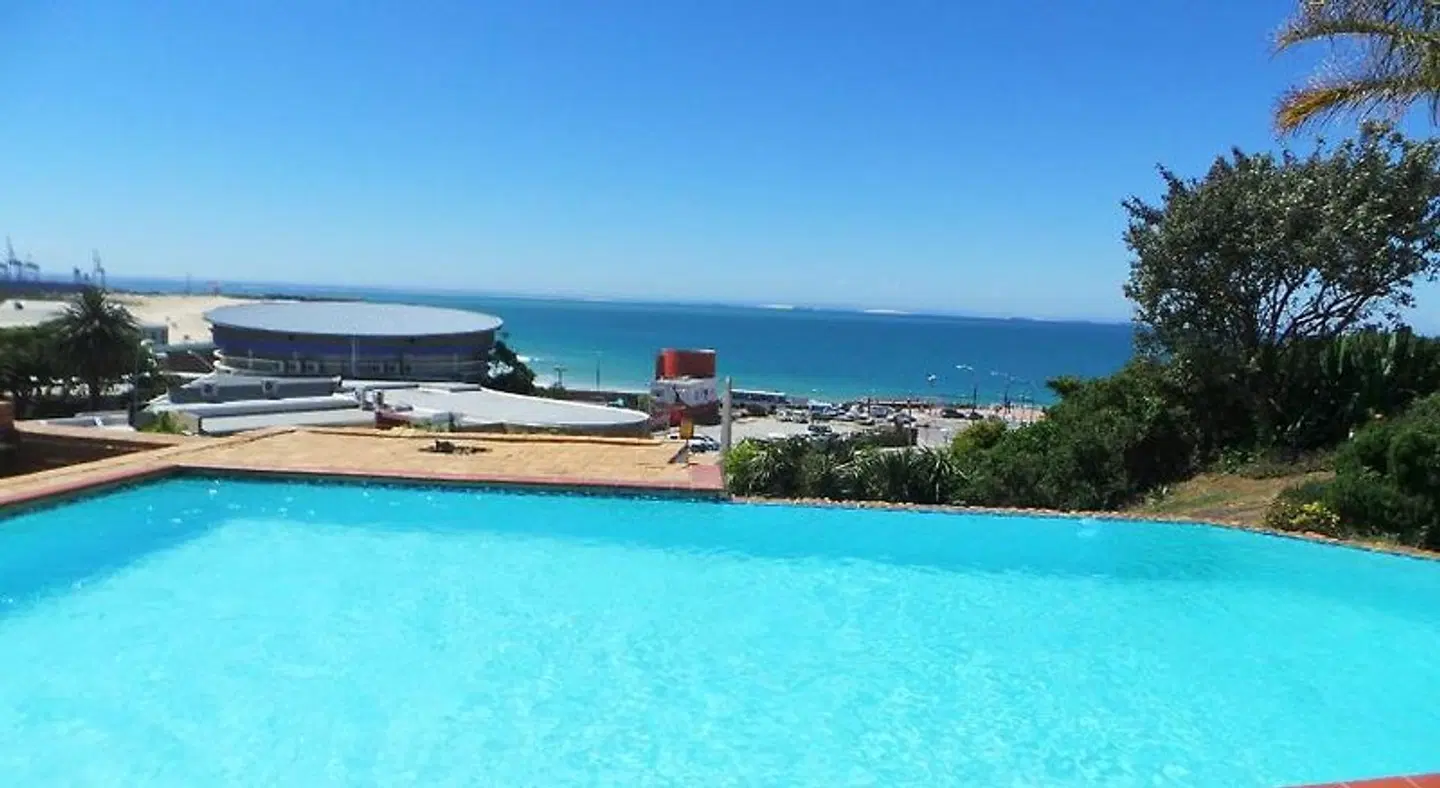 The Chapman Hotel & Conference Centre OUTDOOR_POOL