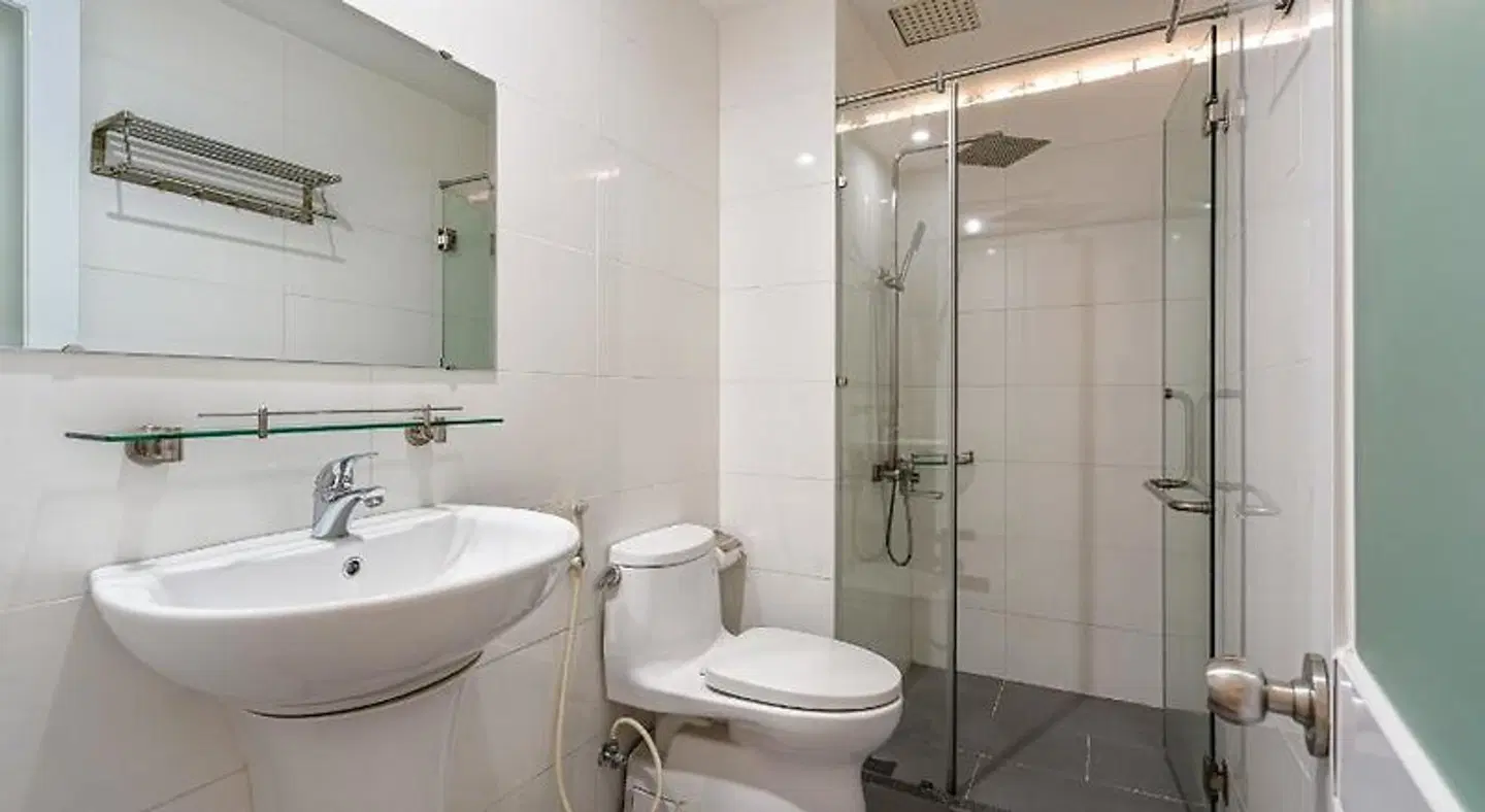 Saigon One Serviced Apartment Badezimmer