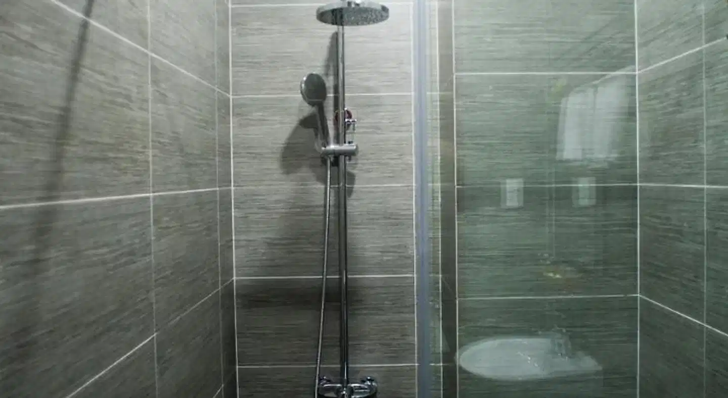 The white guest house Badezimmer