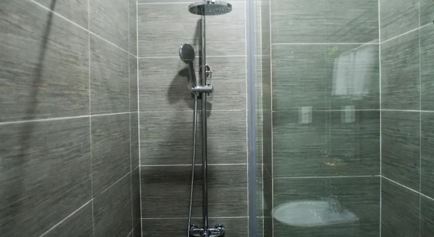 The white guest house Badezimmer