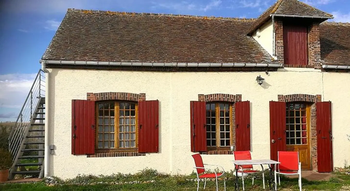 La Longère aux Volets Rouges EXTERIOR