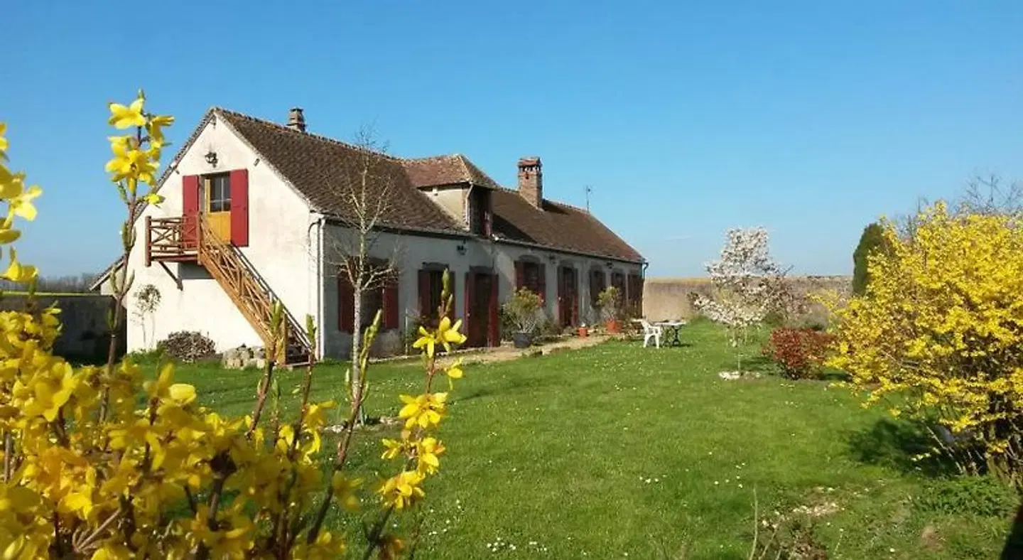 La Longère aux Volets Rouges Garten
