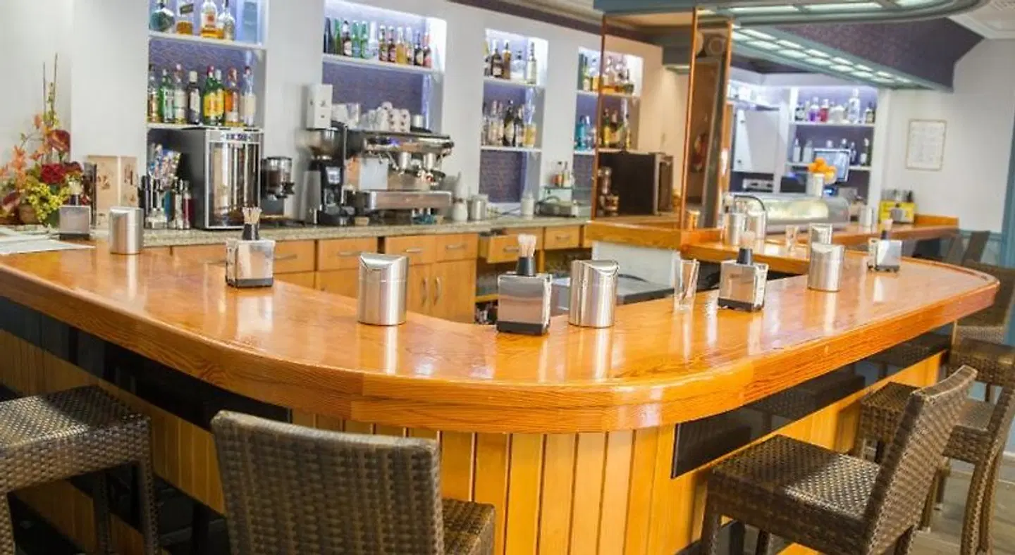 HOSTAL LA PALMERA Bar