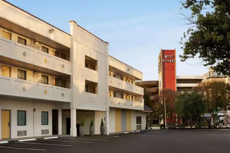Hotel Bo, a Days Inn by Wyndham Chattanooga Downtown – Hotelfoto