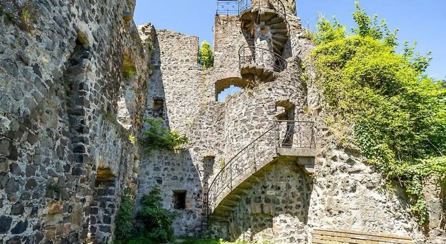 Burg Staufenberg EXTERIOR