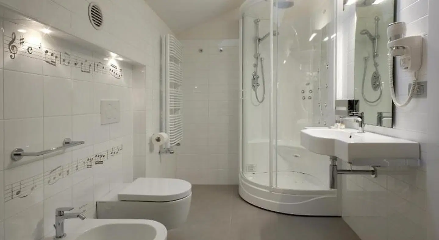 Residence Santa Cesarea Badezimmer