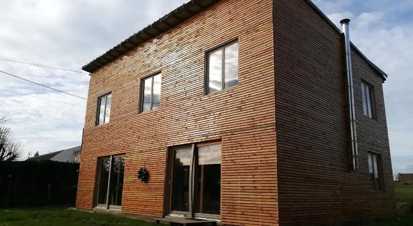 Maison Écologique en Paille EXTERIOR