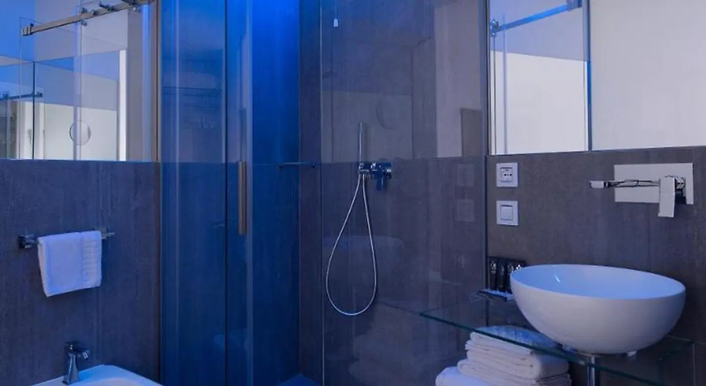 AHD Rooms Badezimmer
