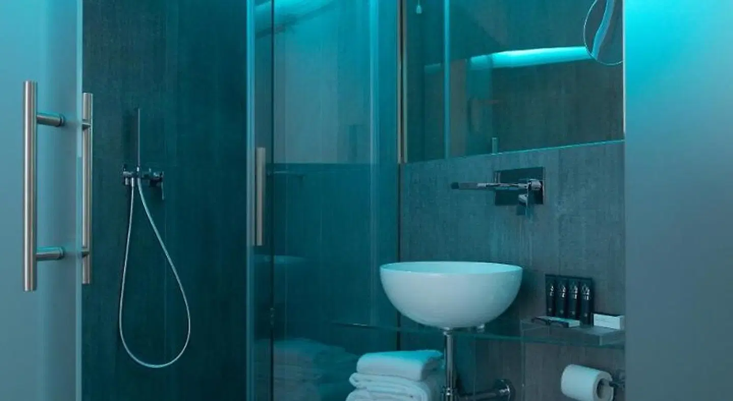 AHD Rooms Badezimmer