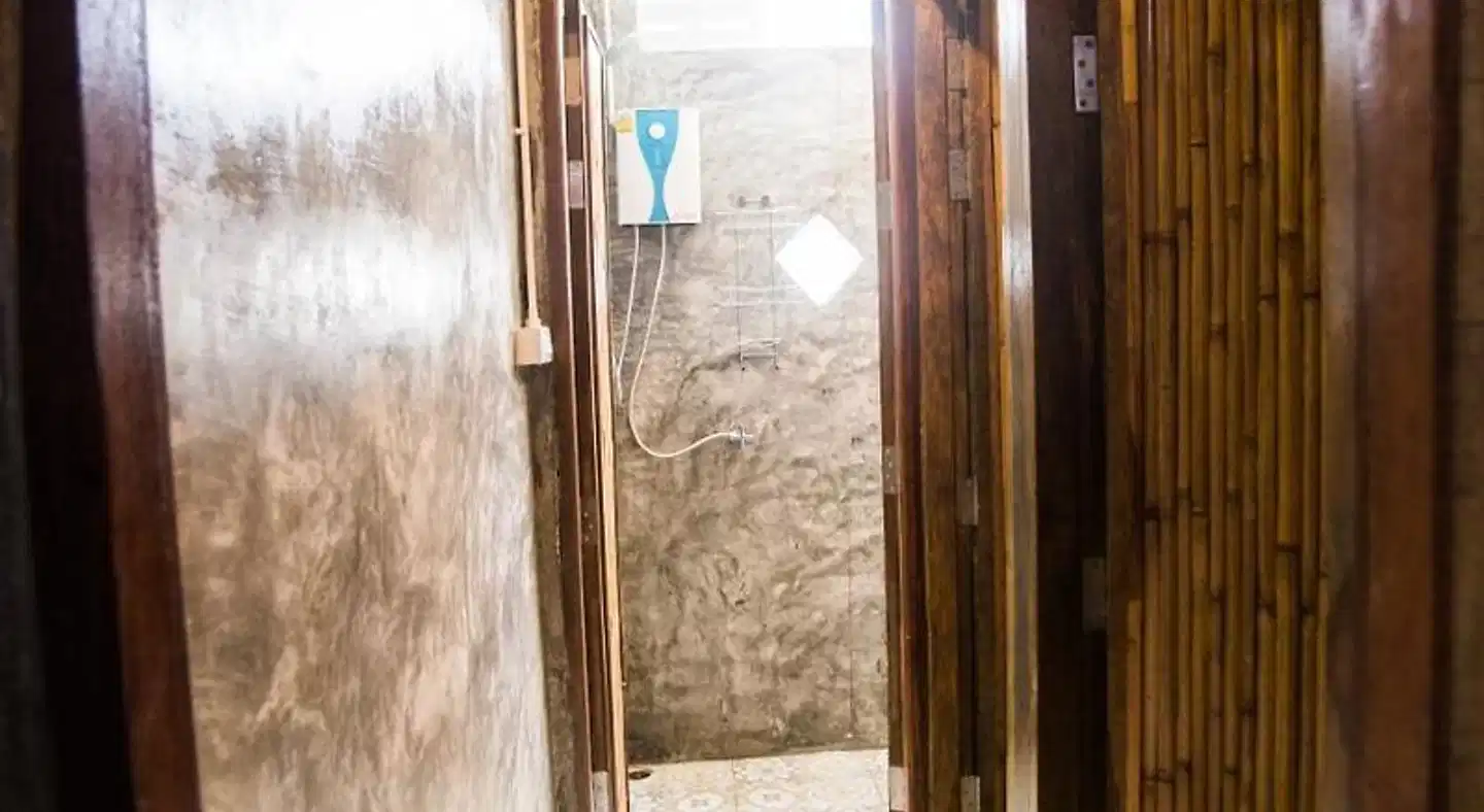 Sweet Life Community Guesthouse Badezimmer