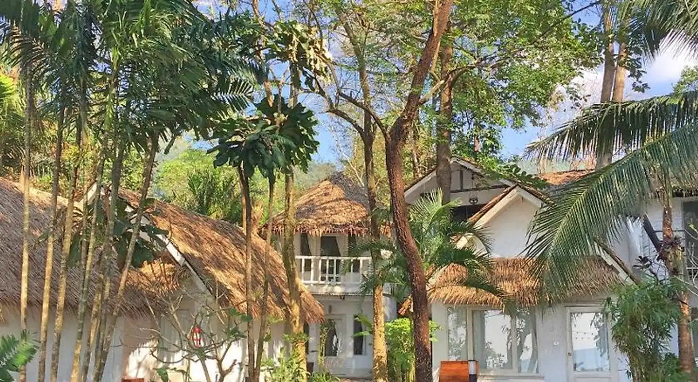 Saffron on the Sea Resort (SHA Certified) Landschaft
