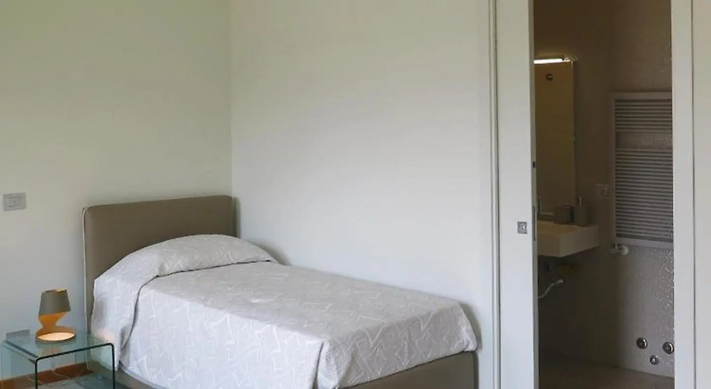 Porta Baciamano ROOM_EXAMPLE
