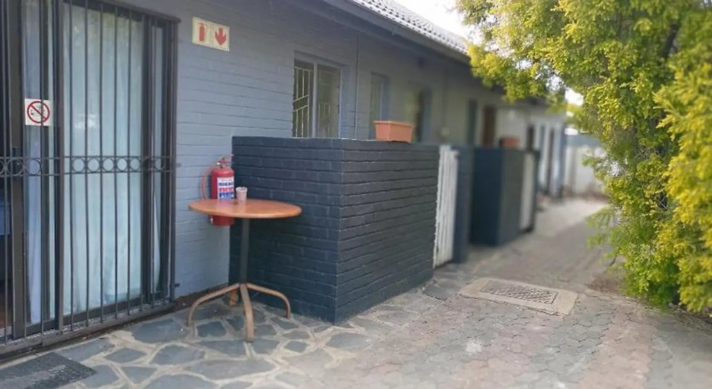 21 On Coetzee Guest House ROOM_EXAMPLE