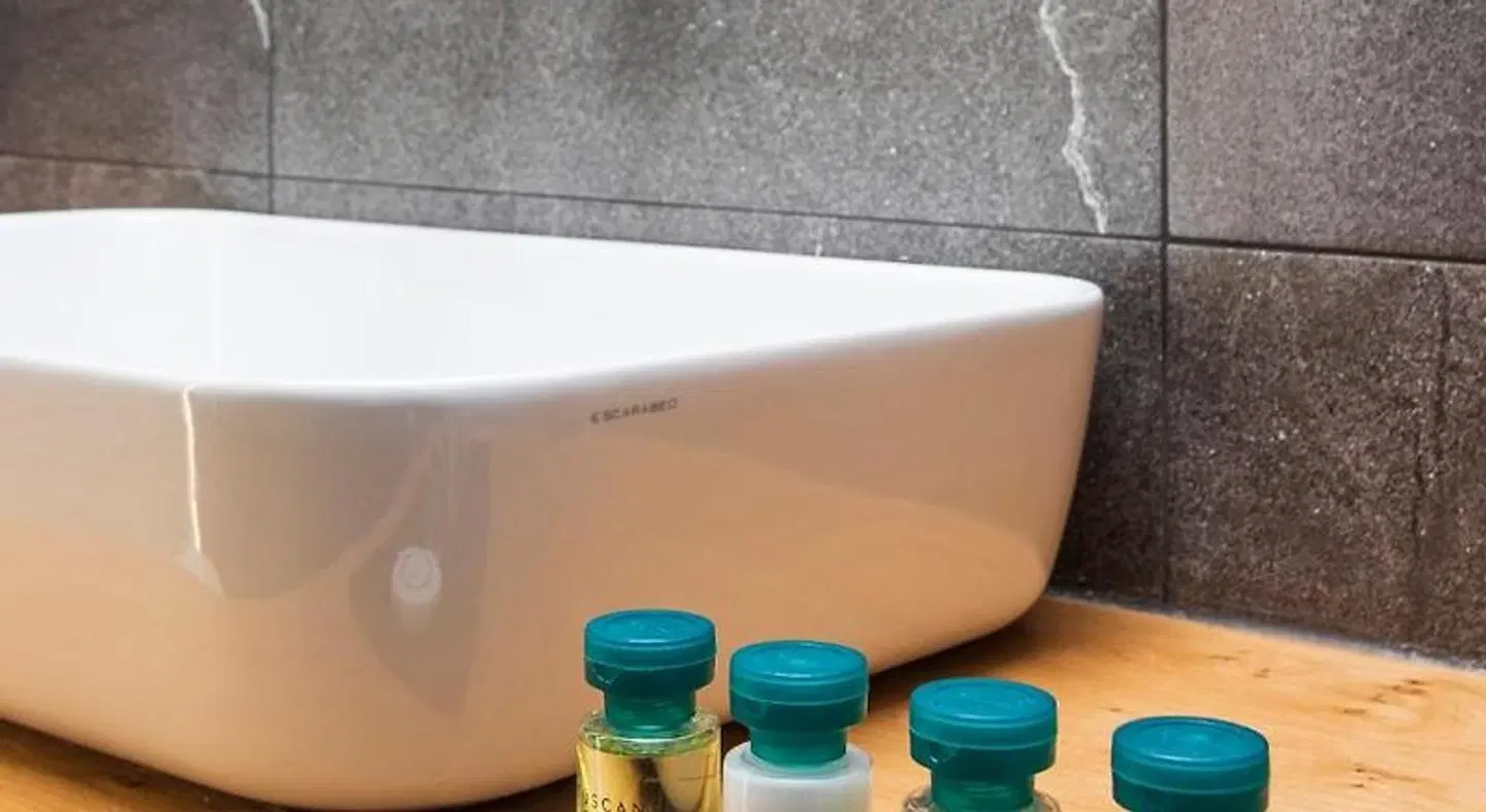 11 Enteka Acropolis Suites HEALTH_BEAUTY