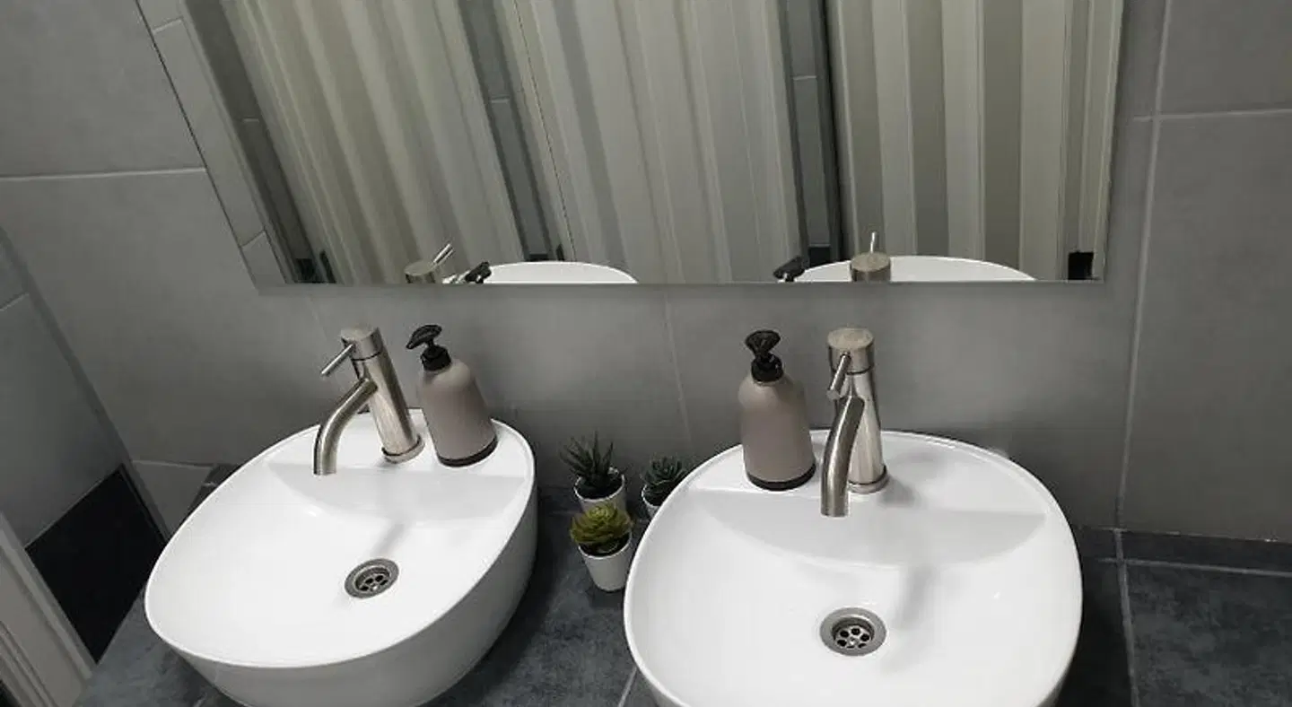 Crafoord Place Hostel Athens Badezimmer