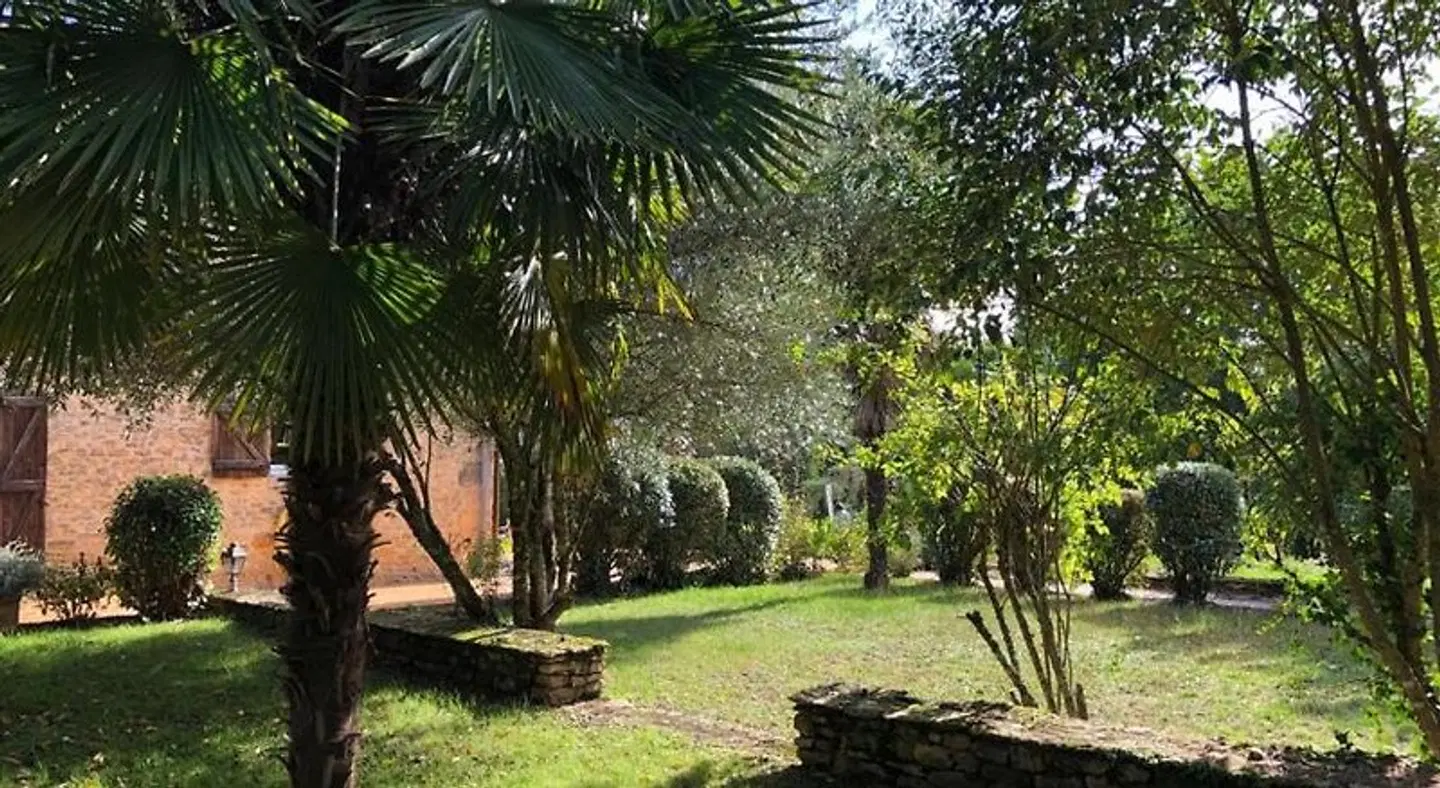 Le Domaine Aubazen Garten