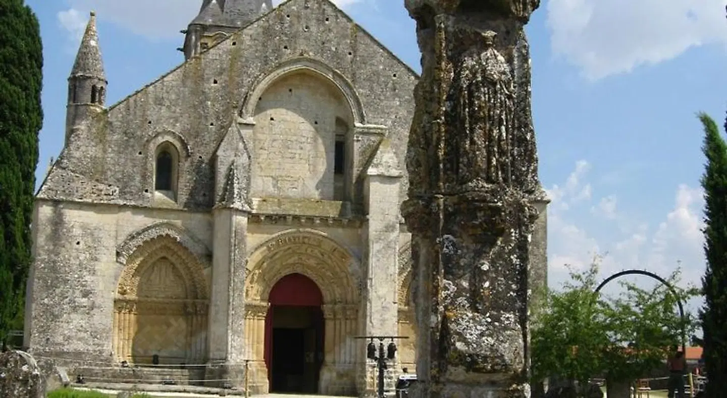 Les Noyers Aulnay EXTERIOR