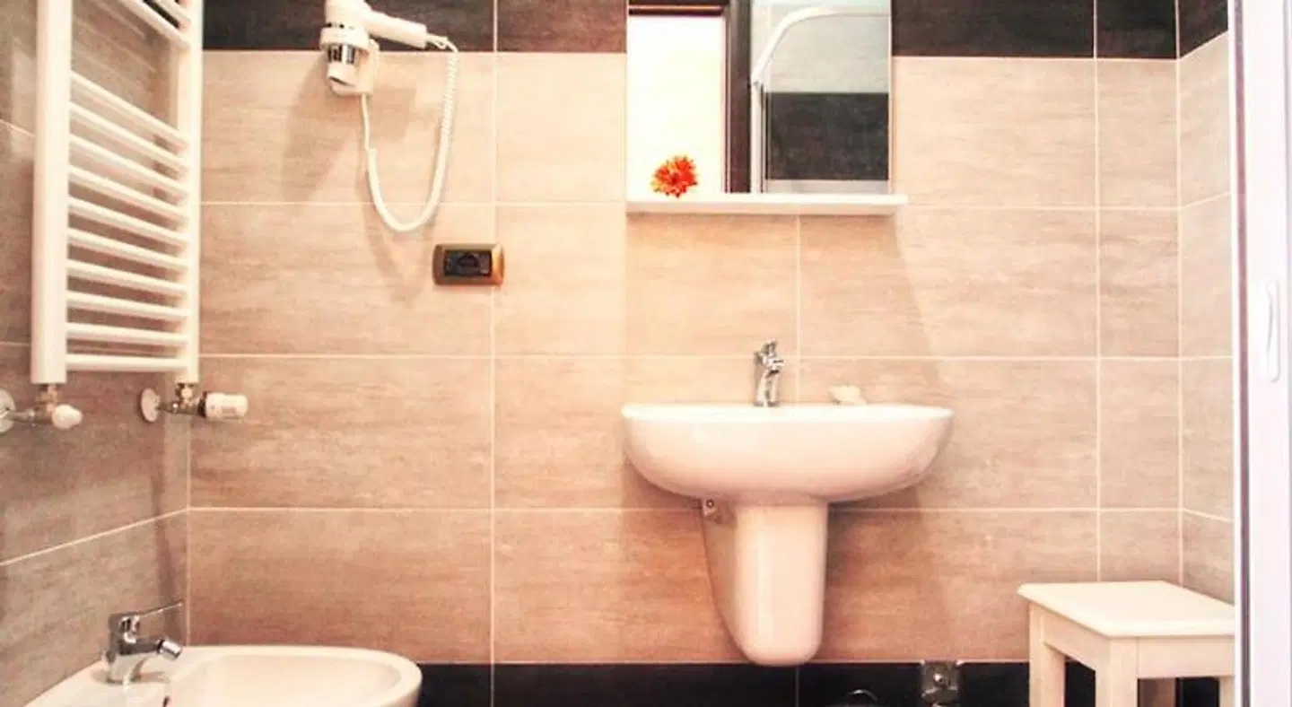 B&B Arcobaleno Badezimmer