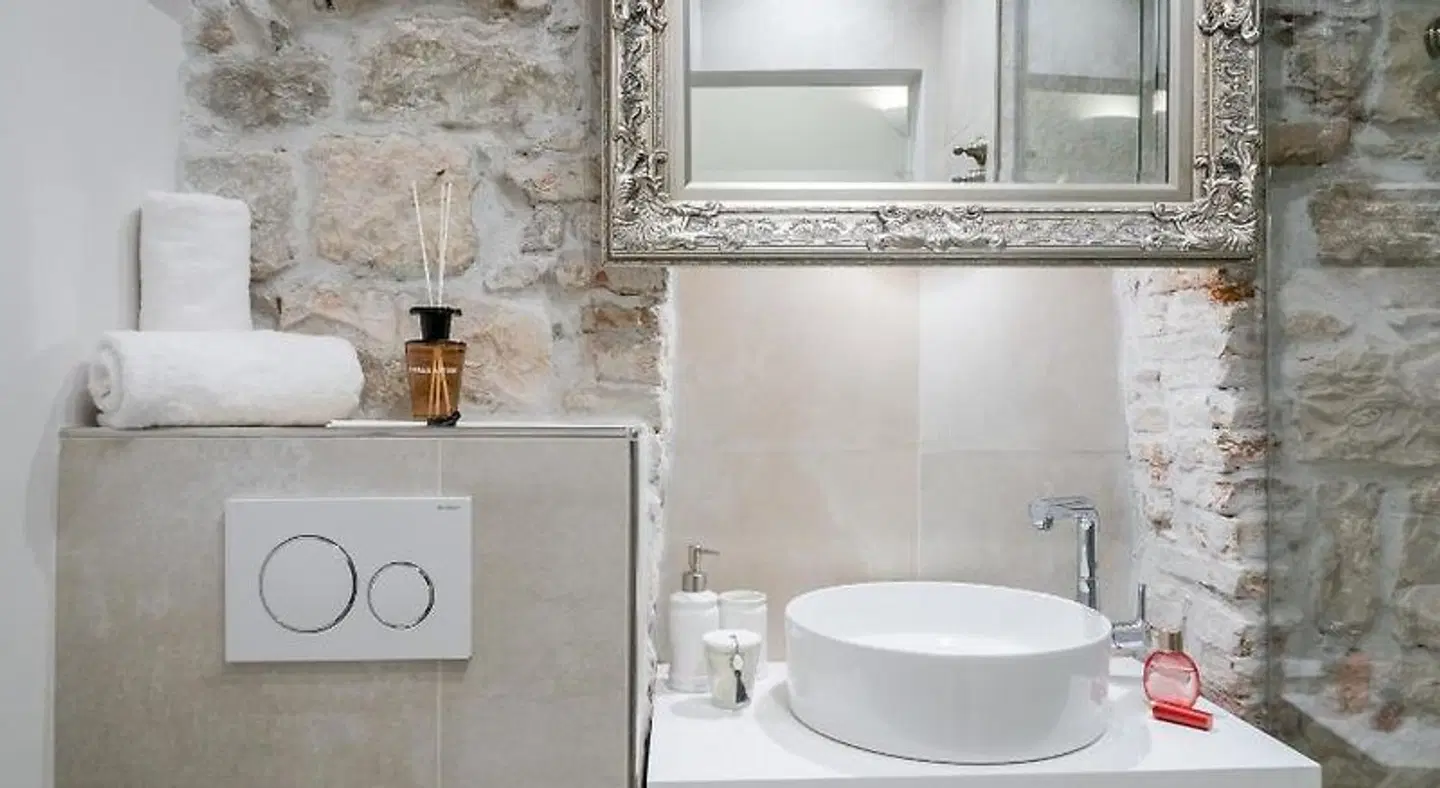 Jupiter Lux Rooms Badezimmer