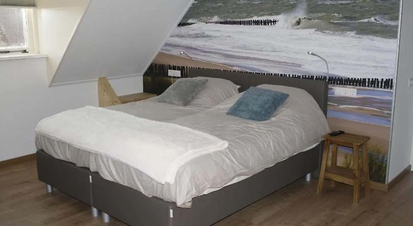 Hiltop ROOM_EXAMPLE
