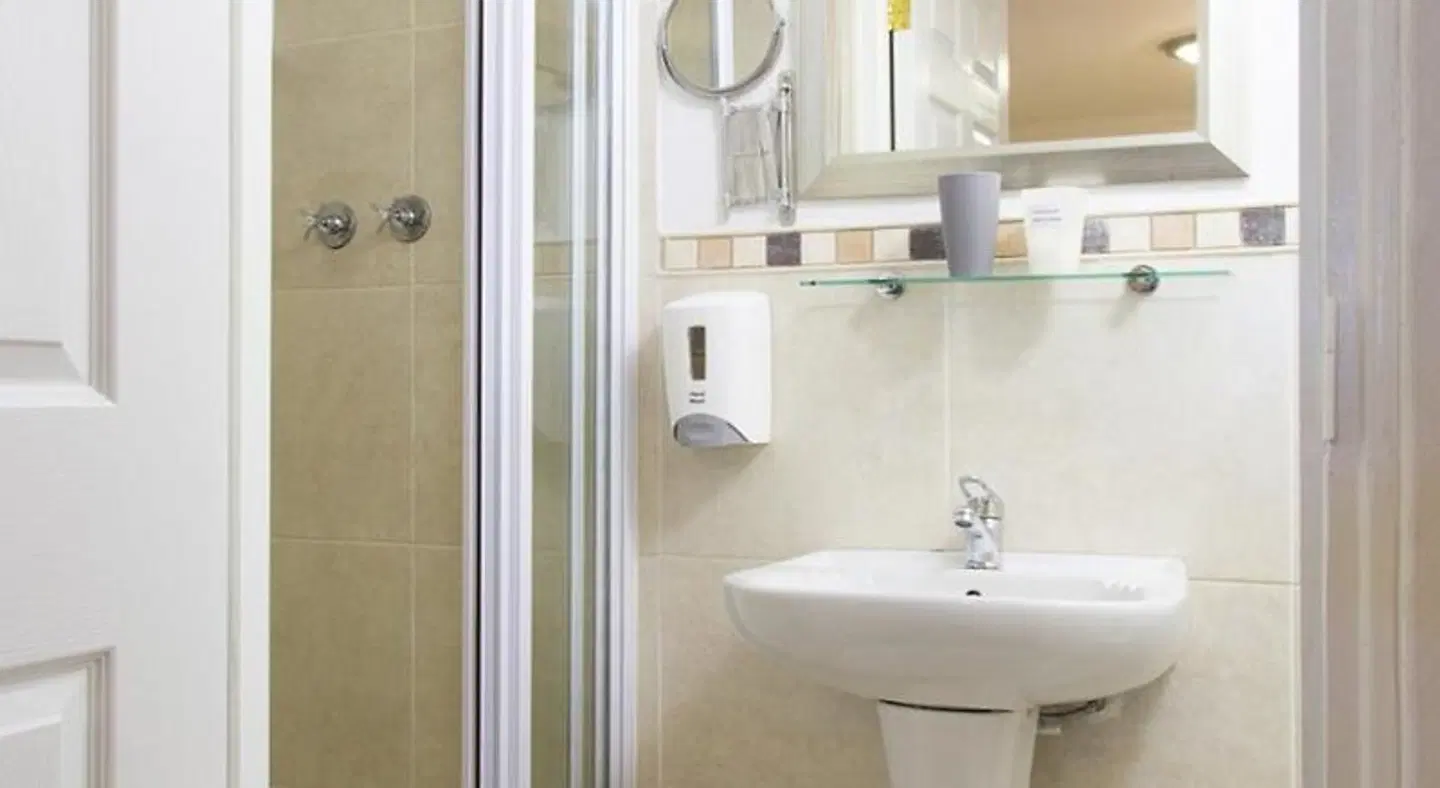 Tyger Hills Guest House Badezimmer